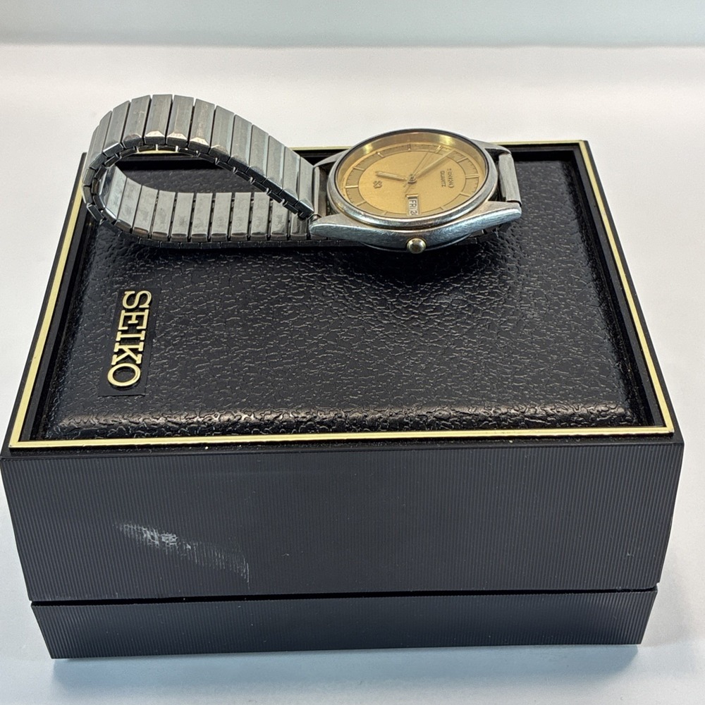 SEIKO SQ Watch Gold Dial Day/Date 5G23-8059 WR Silver Tone SS Bezel Band W/Box - Picture 14 of 17